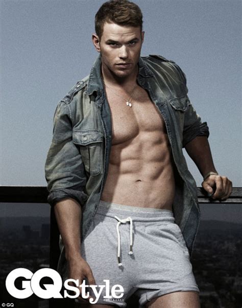 Kellan Lutz Nude Scenes & Hot Underwear Photoshoots